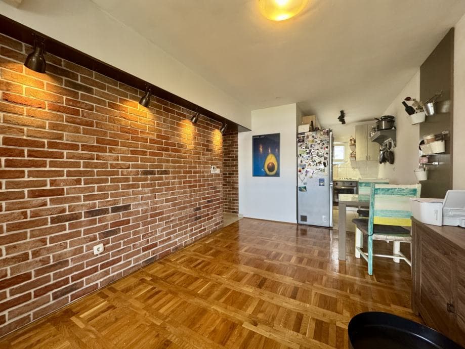 Zagreb, Trešnjevački plac, 2 - soban STAN 43.00 m² (prodaja)